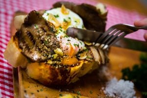 Oyster mushrooms on toast