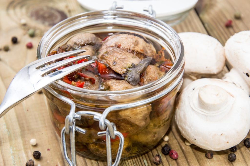 How to preserve mushrooms. Pickled button mushrooms